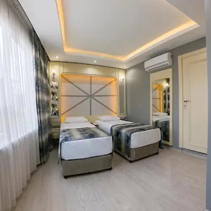 Hotel Grand Hurriyet **